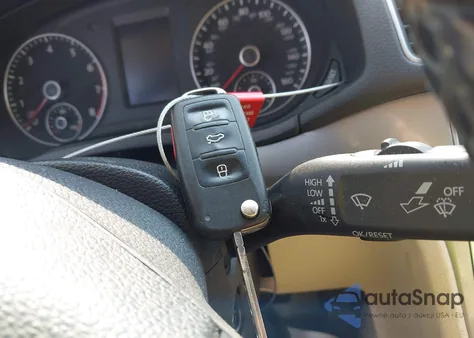 2015 Volkswagen Passat S from USA, damaged, VIN 1VWAS7A34FC041462